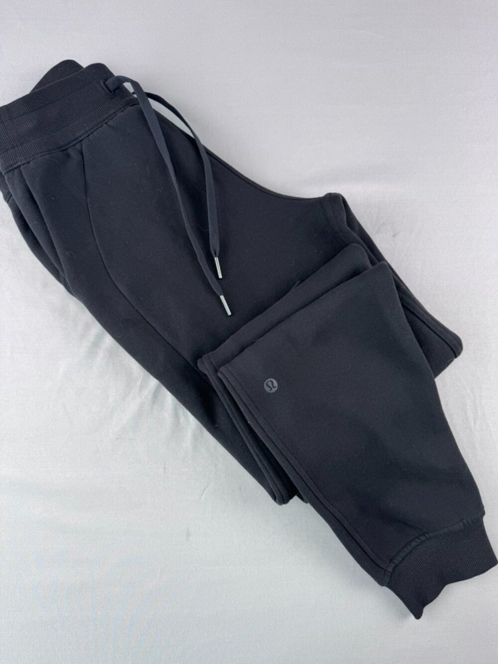 Lululemon Women's 2 Black Jogger Drawstring Comfy Preppy Active Athlete Dance